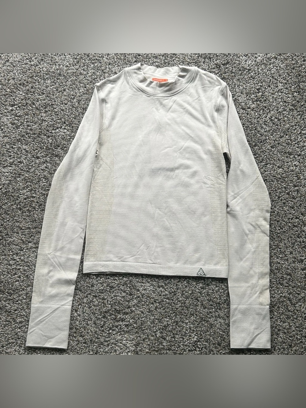 Nike ACG Delta River Dri-FIT ADV Top Beige Women’s Size Small FV7333-104